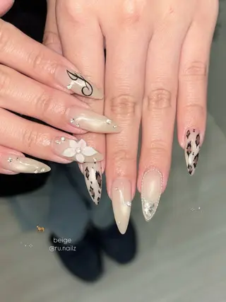 ネイル LIAn.🎀 Munakataのネイルデザイン