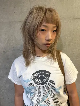 ミディアム レイヤーカット\ウル フ　chinatsuのヘアスタイル