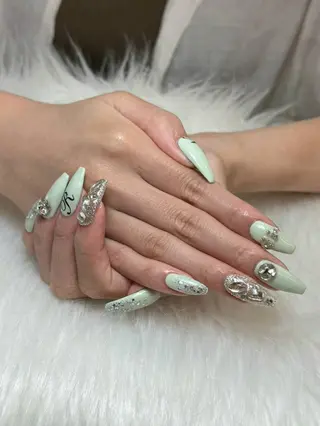 ネイル lunii 𓂃♡ mihanaのネイルデザイン