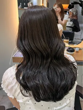 ロング カラー 顔周りカット/ 透明感カラー/ユイのヘアスタイル