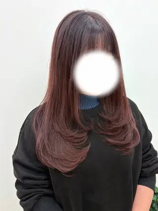 ミディアム 小出 琴未のヘアスタイル