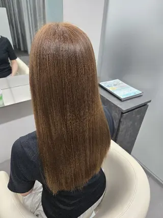 カラー 江坂 misaki のヘアスタイル