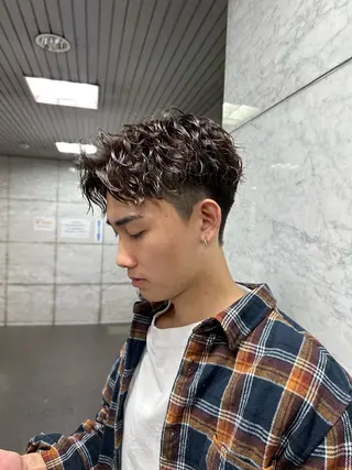 パーマ メンズ フェザーパーマメンズ ピンパーマ京都駅前のヘアスタイル