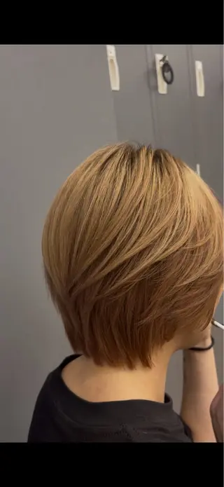 ショート 真下 瑞歩のヘアスタイル