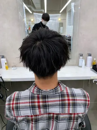 ショート カラー パーマ メンズ メンズパーマ特化 TAIGAのヘアスタイル
