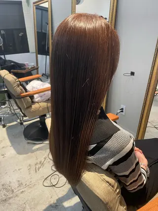 ロング シンプル 美容室のヘアスタイル