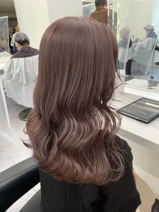 セミロング カラー 抜け感レイヤー︴ ニュアンスカラーのヘアスタイル