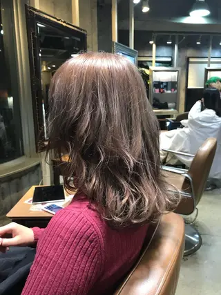 ミディアム カラー パーマ ヘアアレンジ メンズ キッズ ネイル マツエク・マツパ サロンドミルク 渋谷高比良のヘアスタイル