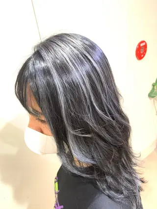 セミロング ハイトーン得意😍 Lumiereのヘアスタイル