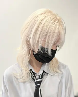 セミロング カラー 谷 なづきのヘアスタイル