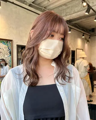 ミディアム ヤクシジ レンのヘアスタイル