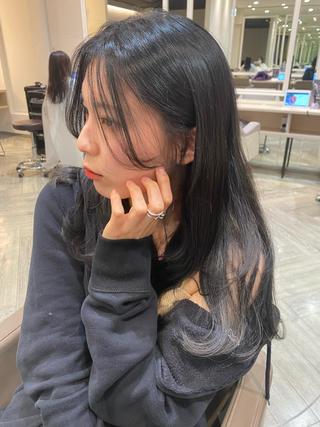 カラー TRENTE MILLEのヘアスタイル