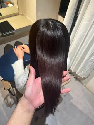 セミロング 必ず笑顔で帰っていた だきます！安田祐貴のヘアスタイル