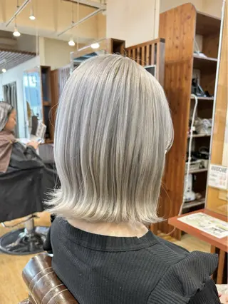 ミディアム カラー 女性目線でつくる ボブ縮毛矯正のヘアスタイル