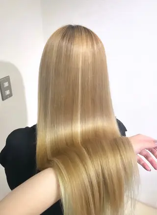 ロング ブリーチカラー🎀 エクステmiinaのヘアスタイル