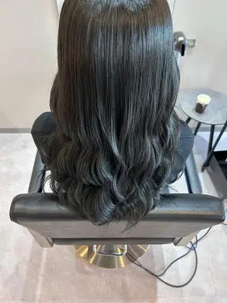 ロング TOSHIKI 透明感カラー🌈のヘアスタイル