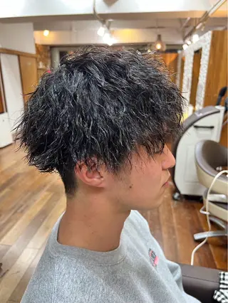 ミディアム パーマ 【艶髪ストレート/メ ンズパーマ】外賀勇貴のヘアスタイル