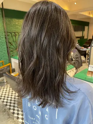 ミディアム カラー &SONS 小林亨のヘアスタイル