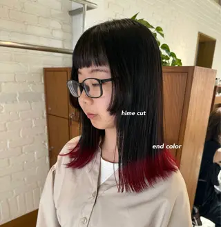セミロング カラー 🌟デザインカラー 🌟コノミ🌟のヘアスタイル