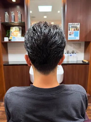 ショート メンズ 糸山 仁のヘアスタイル