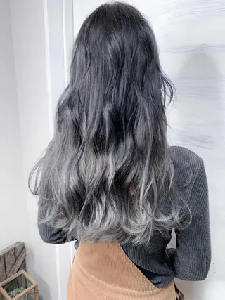 セミロング カラー BOX mico.のヘアスタイル