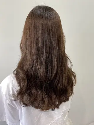 カラー 江坂 misaki のヘアスタイル
