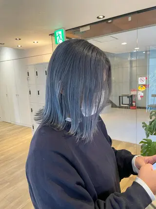 ミディアム 前田 菜奈子のヘアスタイル