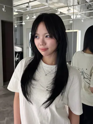 ロング カラー スミン /リタッチモデルのヘアスタイル