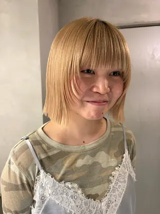 ミディアム yu 🍓/レイヤー /透明感カラーのヘアスタイル