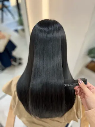 ロング カラー Zina aimiのヘアスタイル