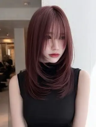 セミロング カラー 韓国×艶ハイトーンが かわいい✨️リオ🍒のヘアスタイル