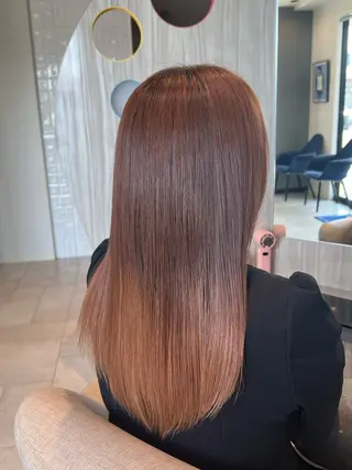 COLOR's AYAMEのヘアスタイル