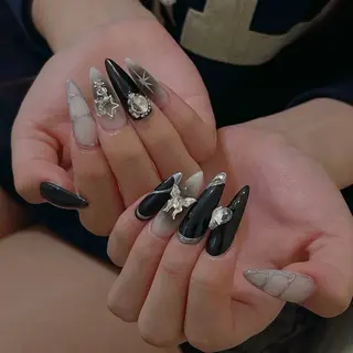 ネイル Rinaky Amee Nailのネイルデザイン