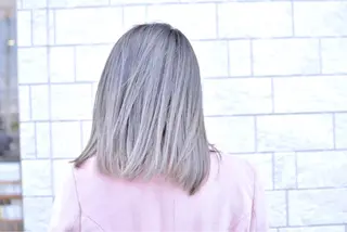ショート カラー 信原 獎人のヘアスタイル