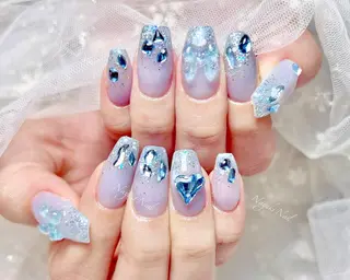 ネイル 🦋 Queenieのネイルデザイン