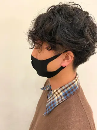 パーマ メンズ ショート/ウルフ ハイトーン/カイセイのヘアスタイル