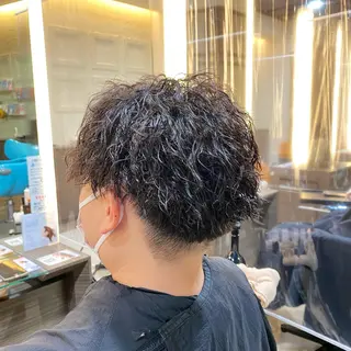 パーマ メンズ スパイラル波巻き パーマ井本汰壱のヘアスタイル