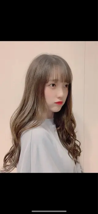 ロング 迫田 ゆりのヘアスタイル