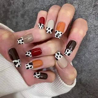 ネイル SHIORI 📍渋谷 / 円山町のネイルデザイン
