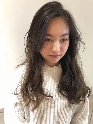 ロング カラー 東 みのりのヘアスタイル