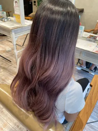 ロング 東 歩音のヘアスタイル