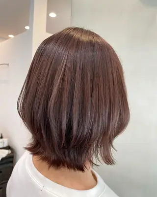 ミディアム 山田 まどかのヘアスタイル