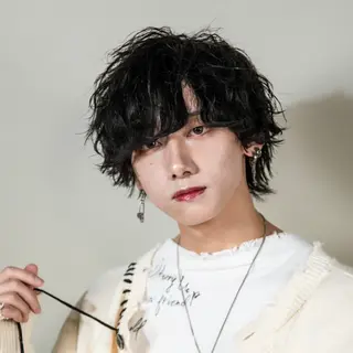 ショート カラー パーマ メンズ 🔥メンズ極🔥韓国 シャドウ/波巻き柿崎のヘアスタイル