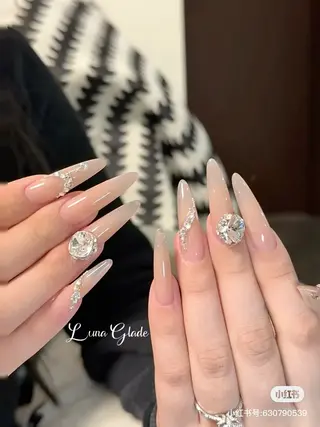 ネイル Luna Gladeのネイルデザイン