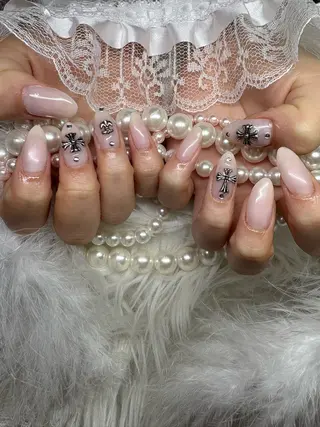セミロング Pink Alice ふうなのネイルデザイン