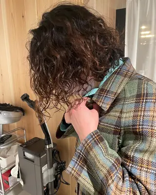 ミディアム カラー パーマ メンズ 吉田一輝 外国人パーマのヘアスタイル