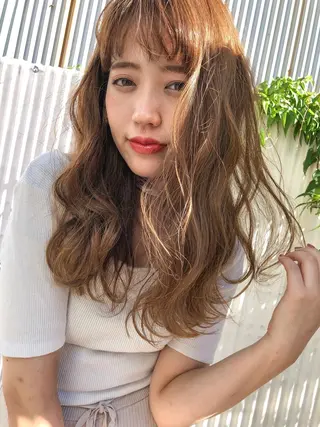 ロング 横浜ブリーチムラ直し ハイトーン/ブリーチのヘアスタイル