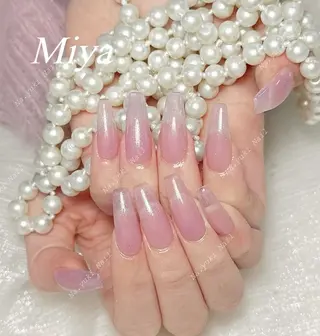 ネイル 🦋 Queenieのネイルデザイン