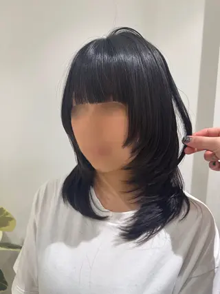 セミロング 佐々木 悠安のヘアスタイル