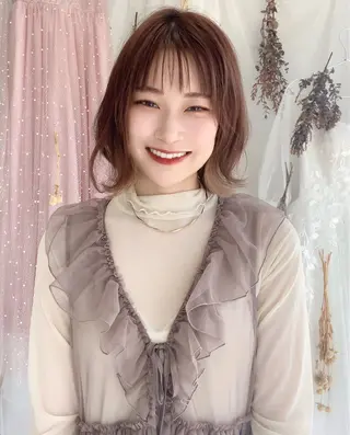 ミディアム カラー yulf ユルフのヘアスタイル